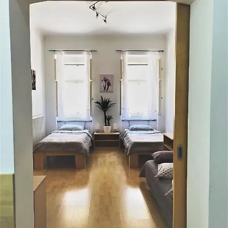 Viktorija Center Apartman *