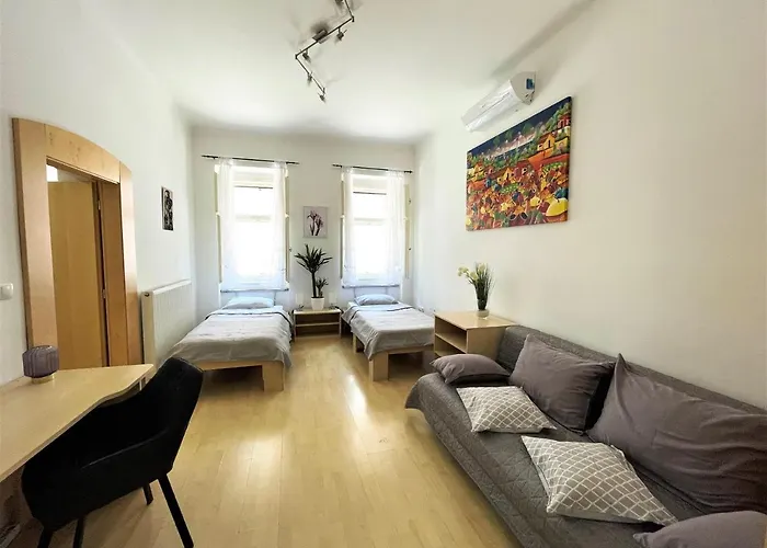 Viktorija Center * Ljubljana